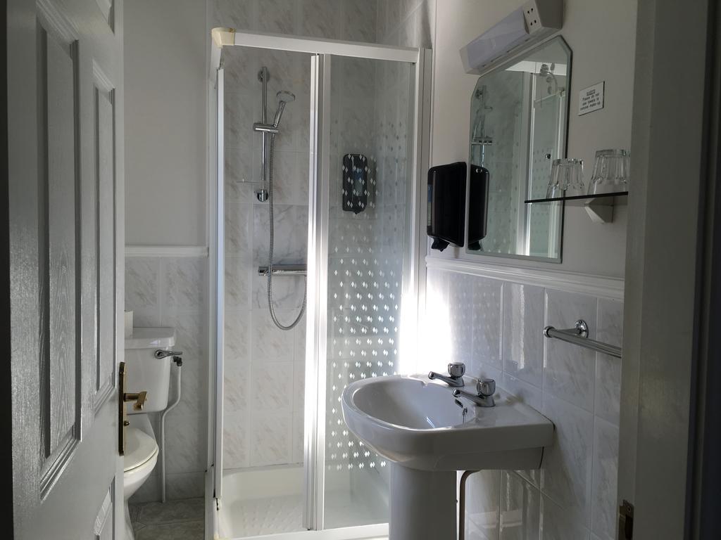 Westwinds Guestlodge Galway Eksteriør bilde